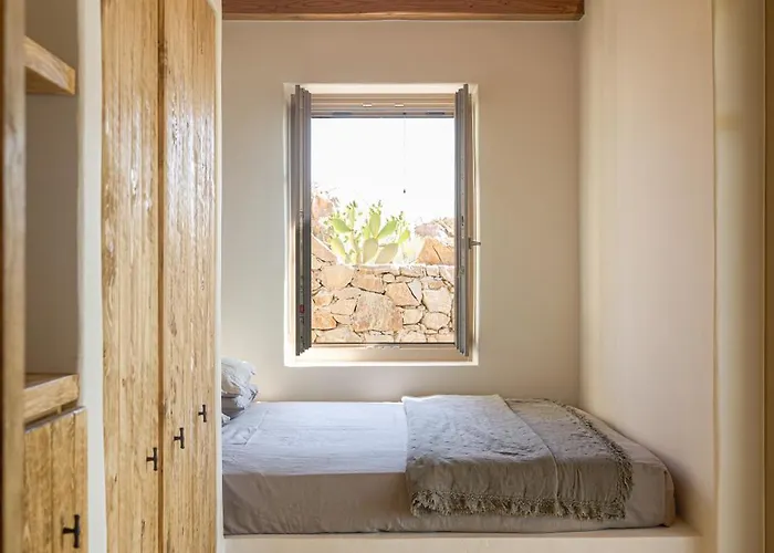 Great View, Tiny Hill-top House Rámos