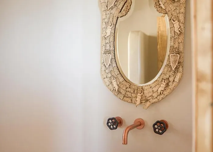 Great View, Tiny Hill-top House Villa