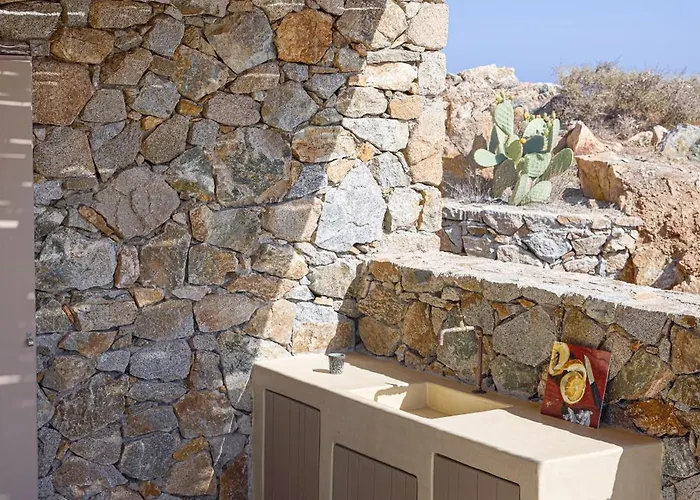 Great View, Tiny Hill-top House Rámos